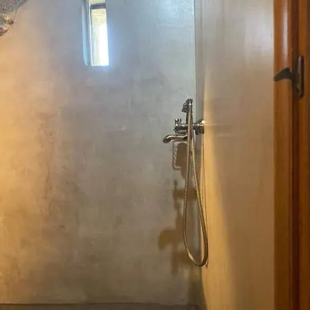 Apartment Cave House Lagada Mani